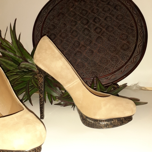Kelsi Dagger Candise Snake Wrapped Pump In Tan S - Picture 2 of 8